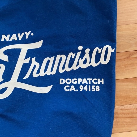 FREE*** Old Navy Tote - Picture 2 of 3